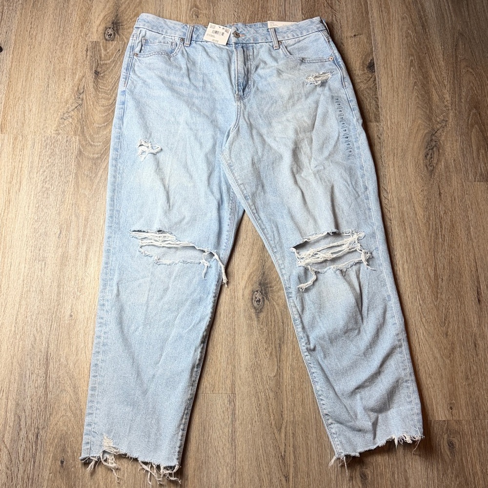 American Eagle Curvy Mom Jeans | Super High Rise | Light Wash Size 18